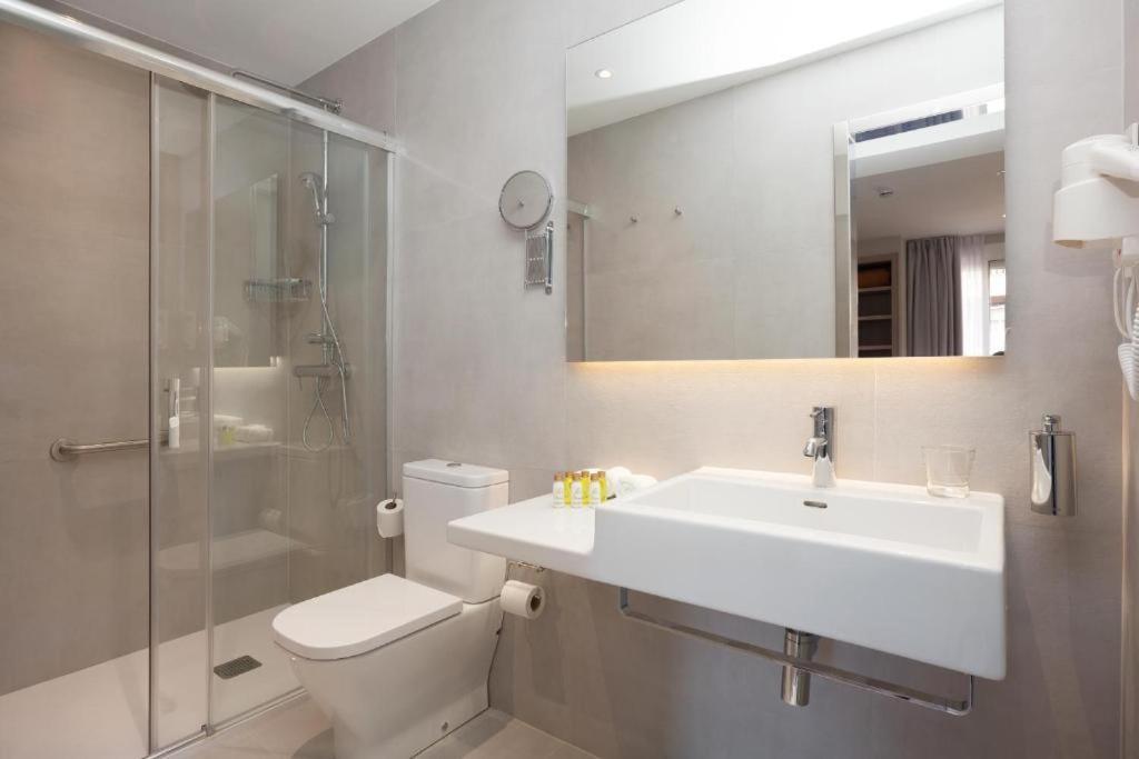 Hotel Casa Trafalgar บาร์เซโลนา ภายนอก รูปภาพ