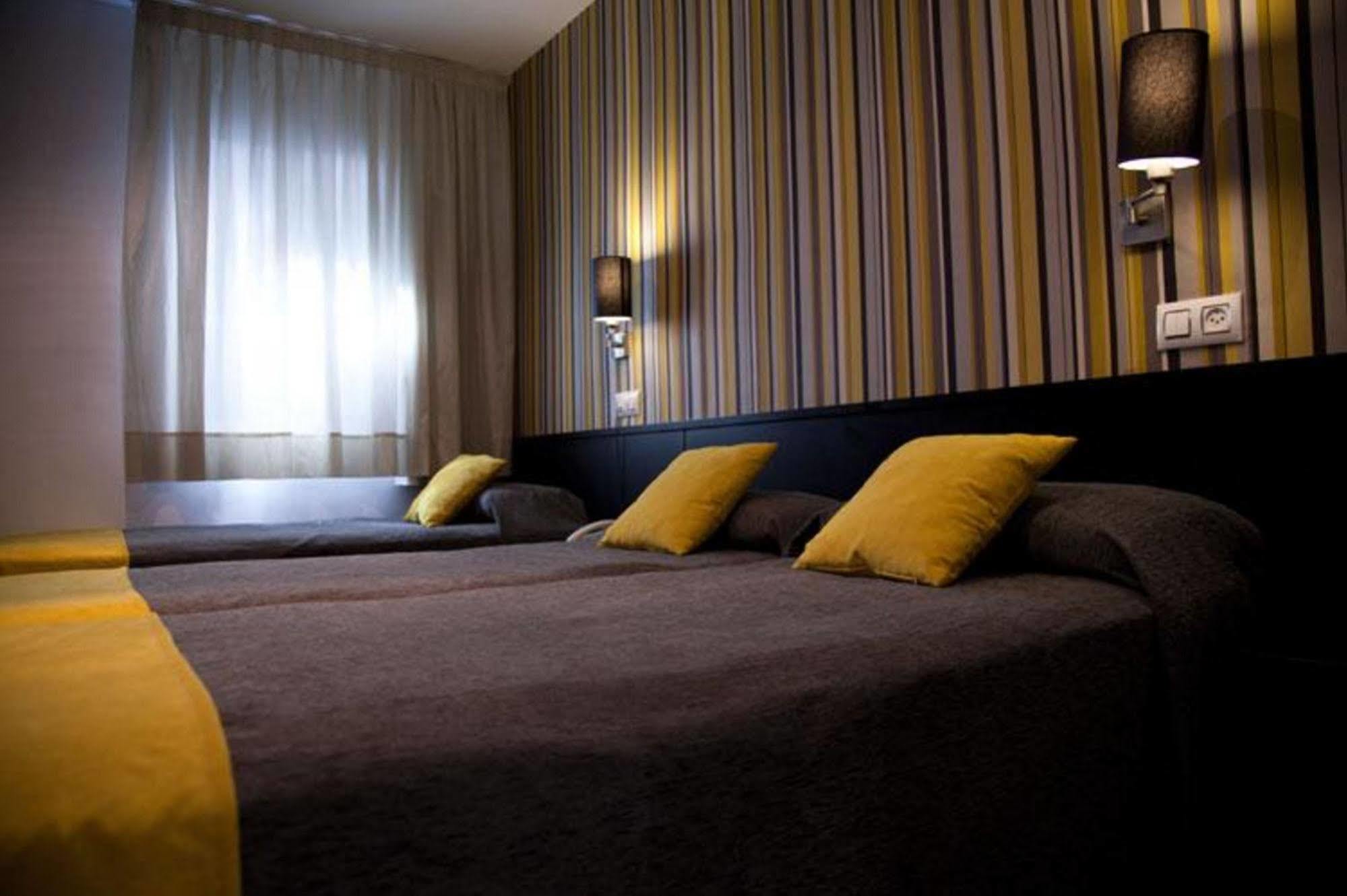 Hotel Casa Trafalgar บาร์เซโลนา ภายนอก รูปภาพ